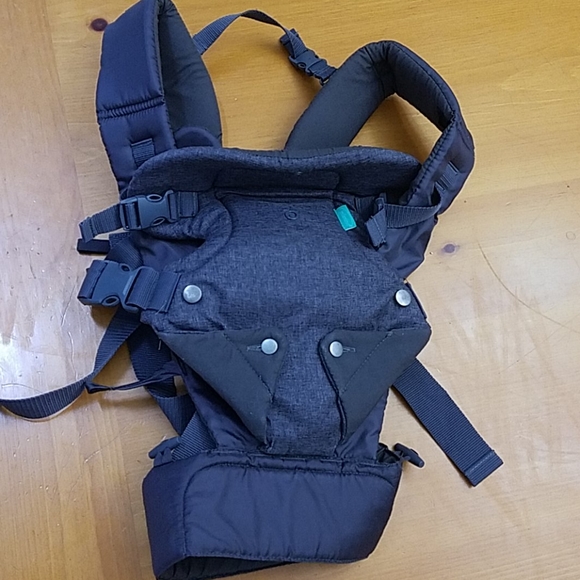 flip advanced baby carrier